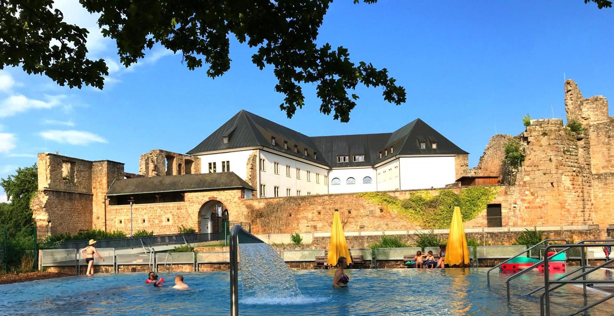 Ferienapartment Burgstrasse Ost Mit Garten Und Sauna